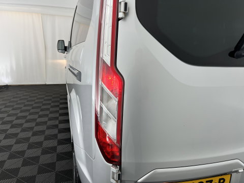 Ford Transit Custom 290 2.2 TDCI L2H1 Limited DC Champions Edition *DOUBLE-CAB WITH DOUBLE SLIDING-DOORS | LEATHER | NAVI-FULLMAP | CAMERA | AIRCO | CRUISE | PDC | TOWBAR | PRIVACY-GLASS | HEATED-COMFORTSEATS | 16''ALU*