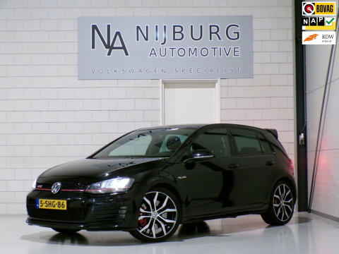 Volkswagen Golf 2.0 TSI GTI Performance "Origineel NL!" Xenon-LED 19"Velgen Parkeersensoren Navigatie Bluetooth Led-mistlampen