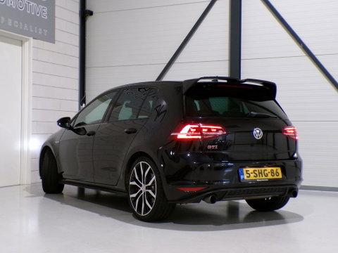 Volkswagen Golf 2.0 TSI GTI Performance "Origineel NL!" Xenon-LED 19"Velgen Parkeersensoren Navigatie Bluetooth Led-mistlampen