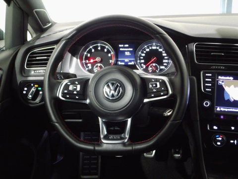 Volkswagen Golf 2.0 TSI GTI Performance "Origineel NL!" Xenon-LED 19"Velgen Parkeersensoren Navigatie Bluetooth Led-mistlampen