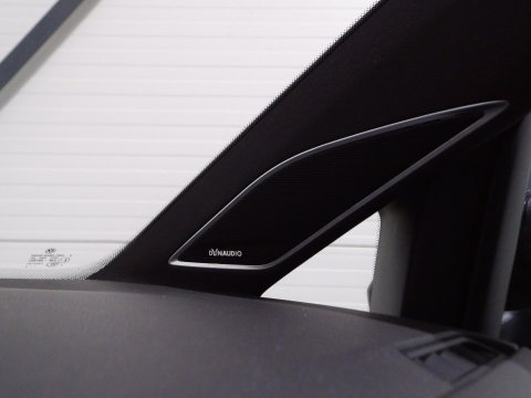 Volkswagen Golf 2.0 TSI GTI Performance "Origineel NL!" Xenon-LED 19"Velgen Parkeersensoren Navigatie Bluetooth Led-mistlampen