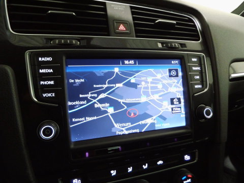 Volkswagen Golf 2.0 TSI GTI Performance "Origineel NL!" Xenon-LED 19"Velgen Parkeersensoren Navigatie Bluetooth Led-mistlampen