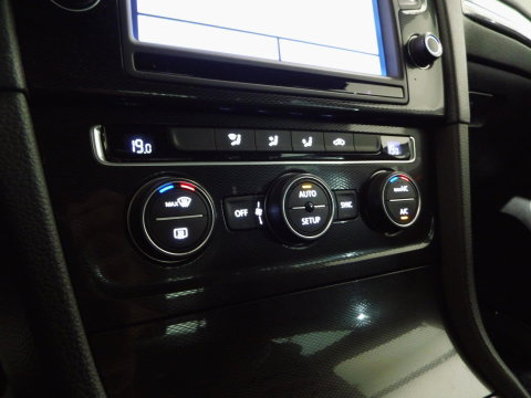 Volkswagen Golf 2.0 TSI GTI Performance "Origineel NL!" Xenon-LED 19"Velgen Parkeersensoren Navigatie Bluetooth Led-mistlampen