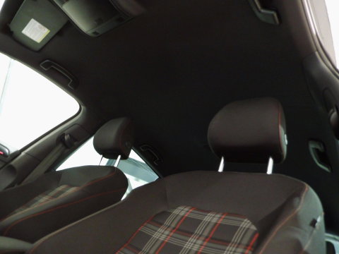 Volkswagen Golf 2.0 TSI GTI Performance "Origineel NL!" Xenon-LED 19"Velgen Parkeersensoren Navigatie Bluetooth Led-mistlampen