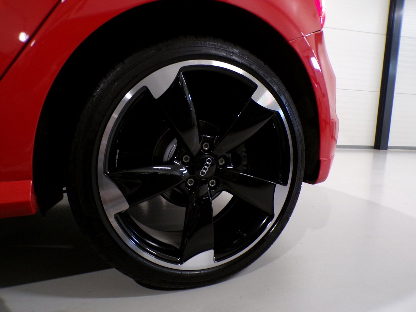 Audi A1 Sportback 1.0 TFSI S-Line "Origineel NL!" 2x S Line Xenon-LED Parkeersensoren Bose 18"Velgen Navigatie Bluetooth Cruise