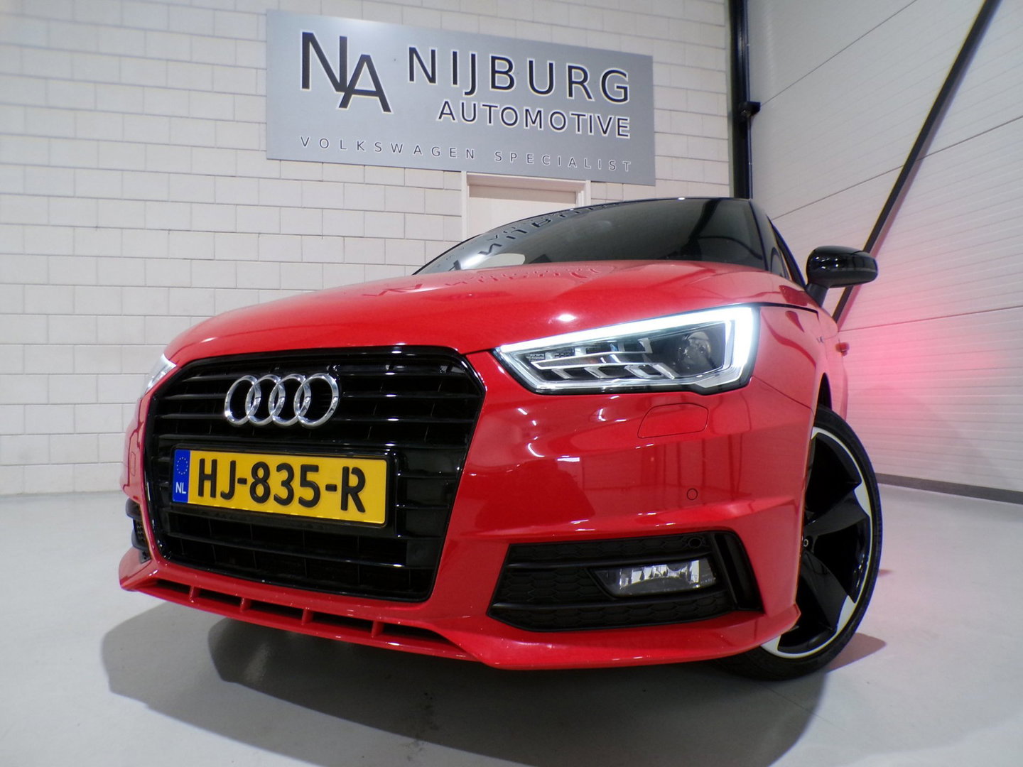Audi A1 Sportback 1.0 TFSI S-Line "Origineel NL!" 2x S Line Xenon-LED Parkeersensoren Bose 18"Velgen Navigatie Bluetooth Cruise