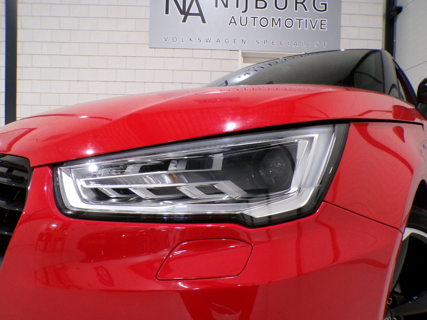 Audi A1 Sportback 1.0 TFSI S-Line "Origineel NL!" 2x S Line Xenon-LED Parkeersensoren Bose 18"Velgen Navigatie Bluetooth Cruise