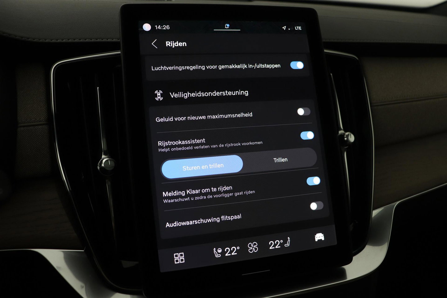 Volvo XC90 T8 Ultra Dark | HEICO | Luchtvering | Stoelventilatie | Bowers & Wilkins | Trekhaak