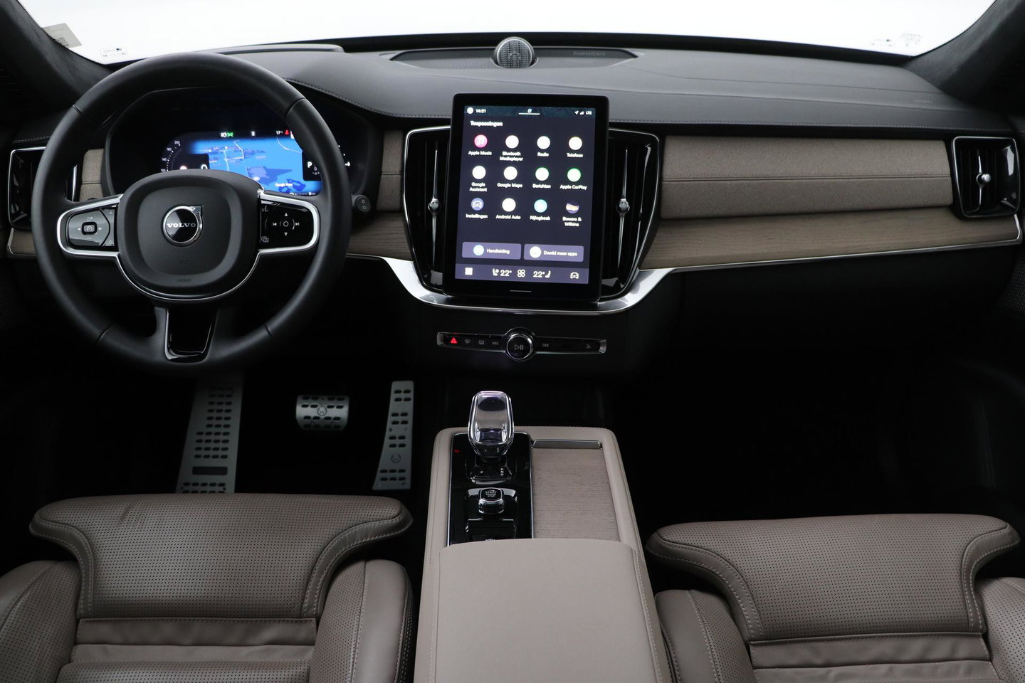 Volvo XC90 T8 Ultra Dark | HEICO | Luchtvering | Stoelventilatie | Bowers & Wilkins | Trekhaak