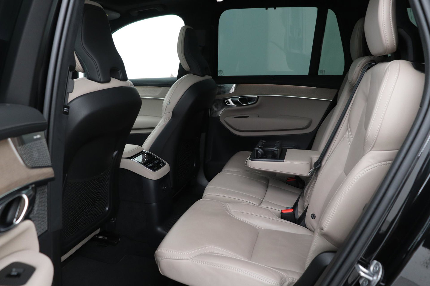 Volvo XC90 T8 Ultra Dark | HEICO | Luchtvering | Stoelventilatie | Bowers & Wilkins | Trekhaak