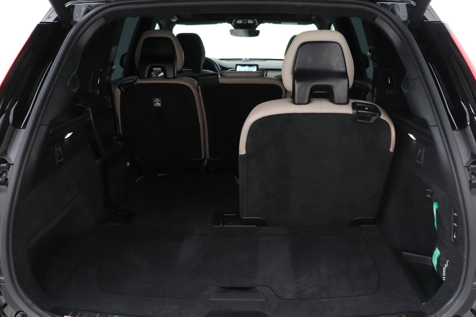 Volvo XC90 T8 Ultra Dark | HEICO | Luchtvering | Stoelventilatie | Bowers & Wilkins | Trekhaak