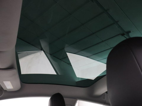 Tesla Model 3 Long Range AWD 75 kWh | SOH 90,7% | Panoramadak | Leder | Memory | Stoelverwarming | Camera | Park assist | Climate control