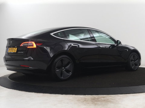 Tesla Model 3 Long Range AWD 75 kWh | SOH 90,7% | Panoramadak | Leder | Memory | Stoelverwarming | Camera | Park assist | Climate control
