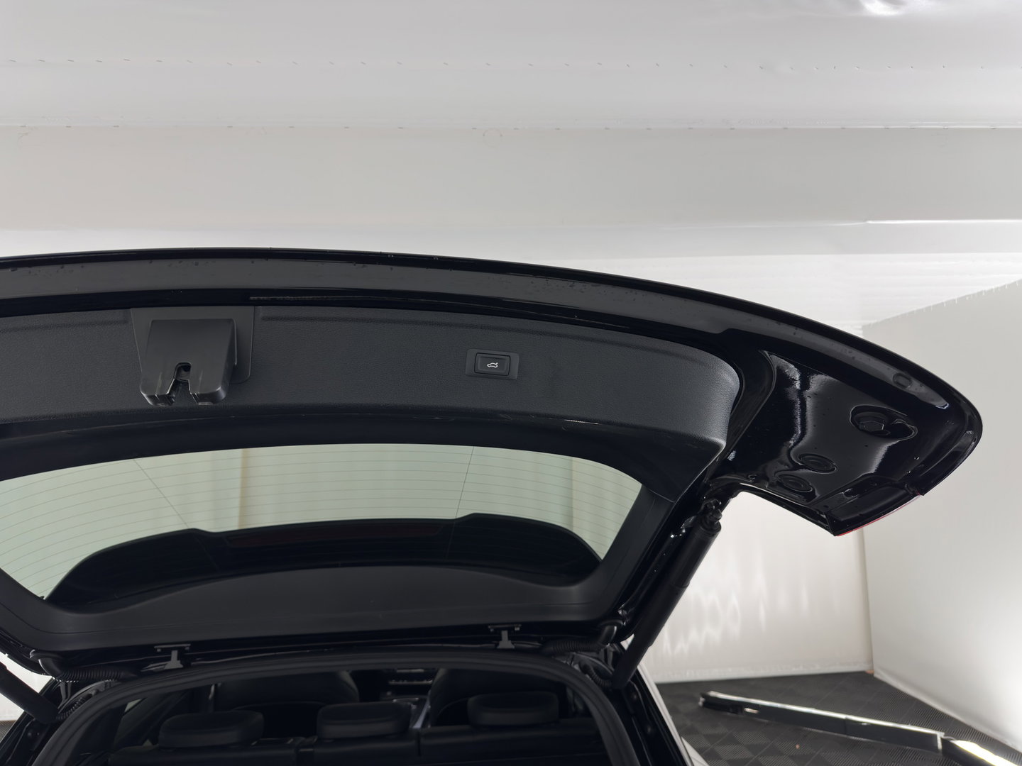 Audi SQ5 3.0 TDI Quattro Black Edition Aut. *LEATHER | FULL-LED | HEATED-SPORTSEATS | DIGI-COCKPIT | NAVI-FULLMAP | CAMERA | AUDI-SOUND | PRIVACY-GLASS | ECC | PDC | CRUISE | TOWBAR | KEYLESS | SHIFTPADDLES | 20''ALU*
