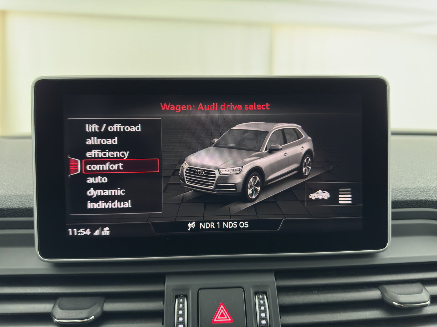 Audi SQ5 3.0 TDI Quattro Black Edition Aut. *LEATHER | FULL-LED | HEATED-SPORTSEATS | DIGI-COCKPIT | NAVI-FULLMAP | CAMERA | AUDI-SOUND | PRIVACY-GLASS | ECC | PDC | CRUISE | TOWBAR | KEYLESS | SHIFTPADDLES | 20''ALU*