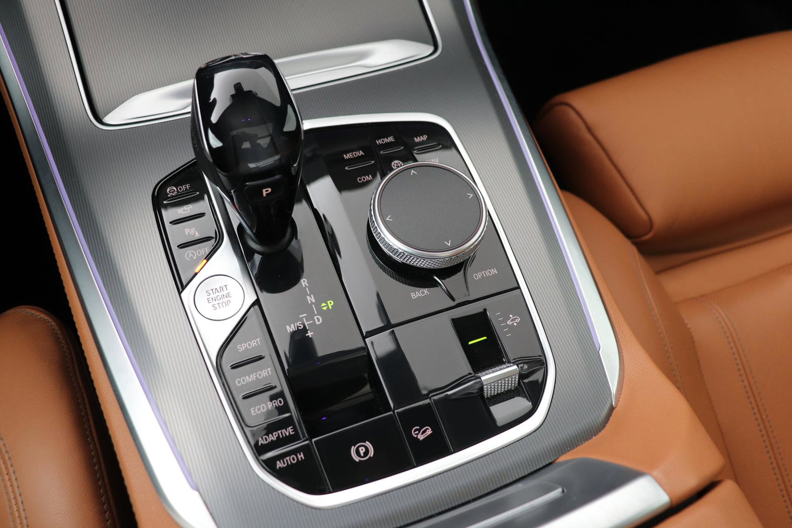 BMW X5 xDrive40i High Executive | 7-persoons | Luchtvering | Trekhaak | Panoramadak