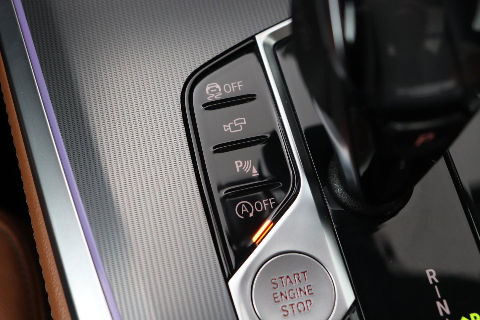 BMW X5 xDrive40i High Executive | 7-persoons | Luchtvering | Trekhaak | Panoramadak