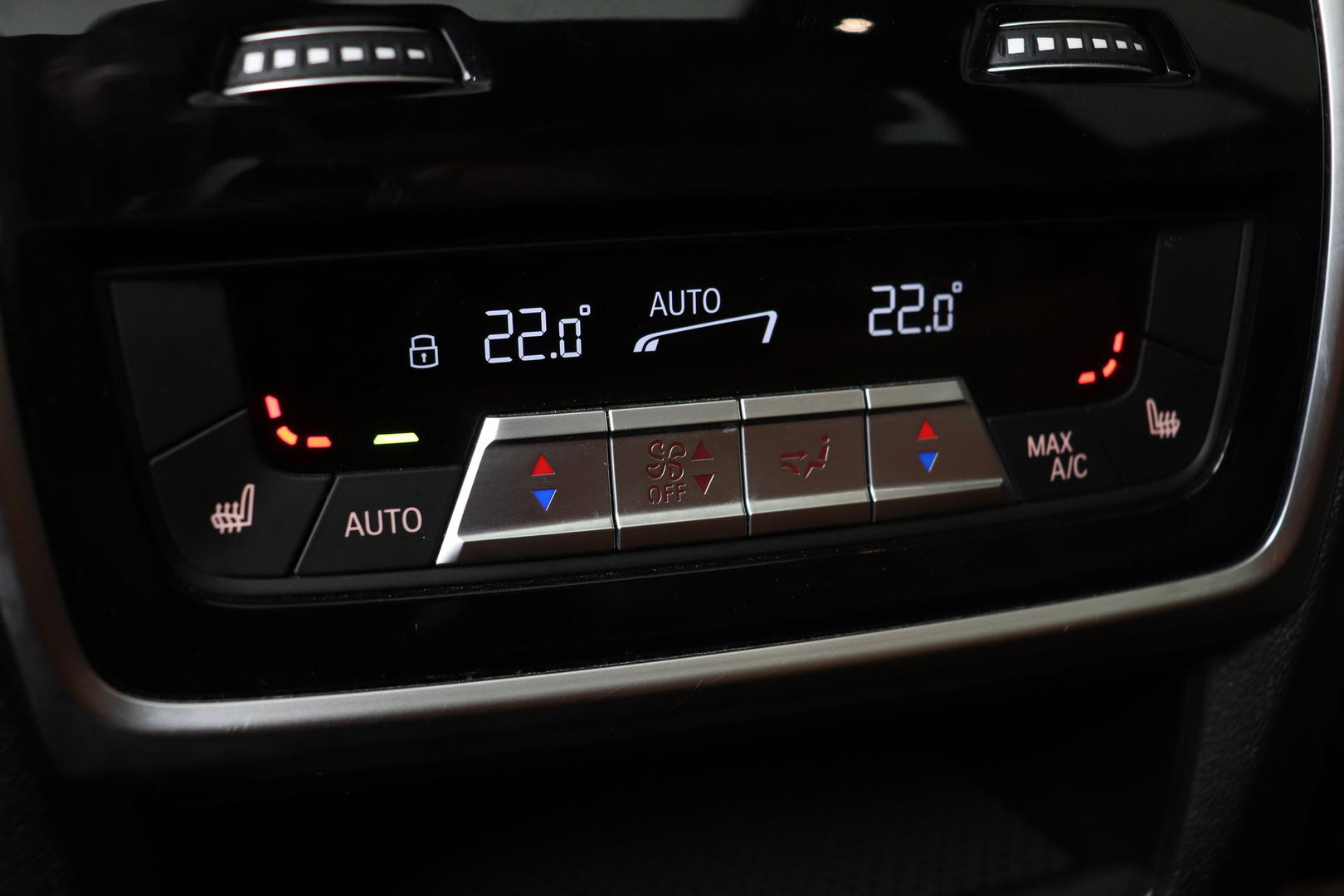 BMW X5 xDrive40i High Executive | 7-persoons | Luchtvering | Trekhaak | Panoramadak