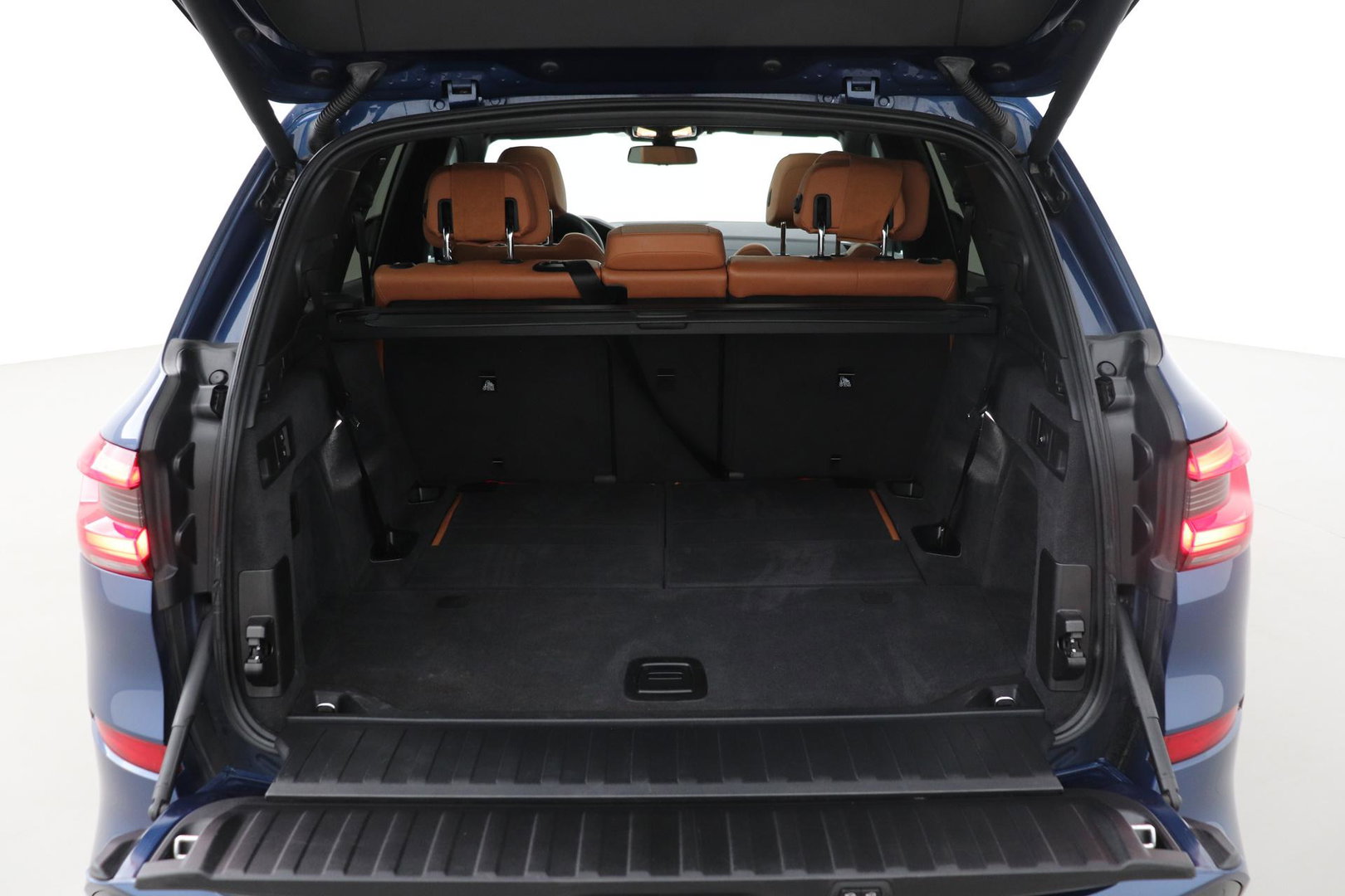 BMW X5 xDrive40i High Executive | 7-persoons | Luchtvering | Trekhaak | Panoramadak