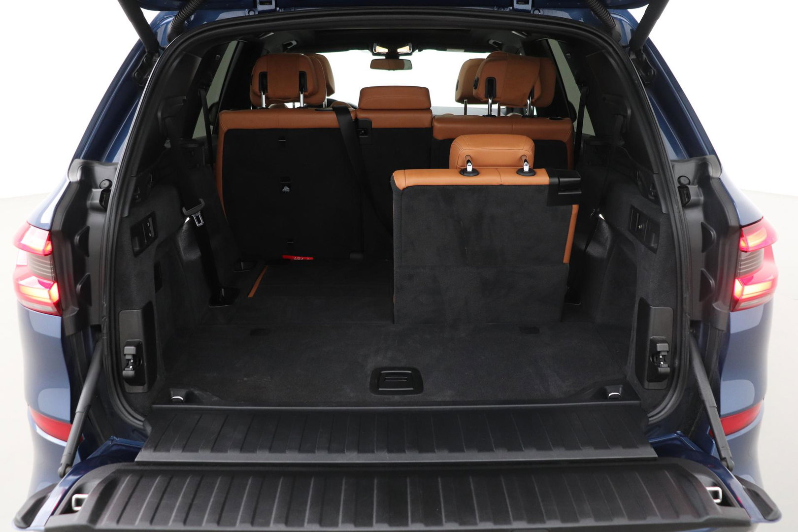 BMW X5 xDrive40i High Executive | 7-persoons | Luchtvering | Trekhaak | Panoramadak