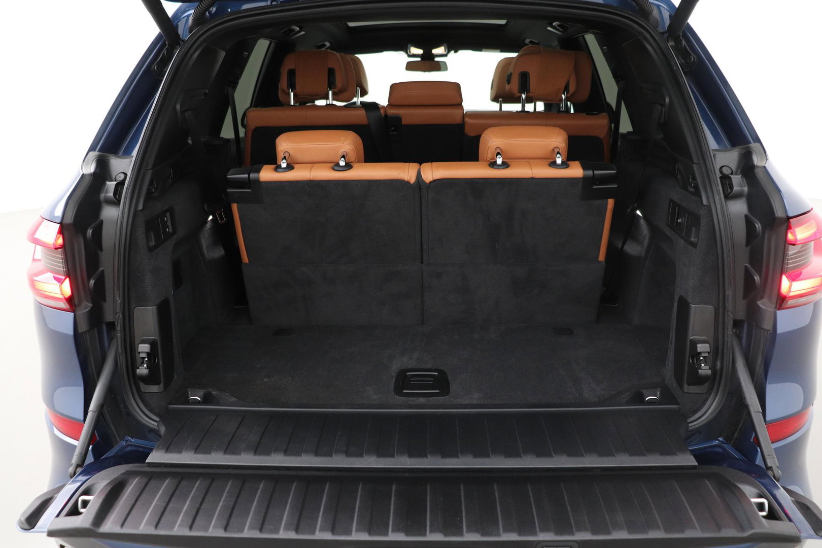 BMW X5 xDrive40i High Executive | 7-persoons | Luchtvering | Trekhaak | Panoramadak