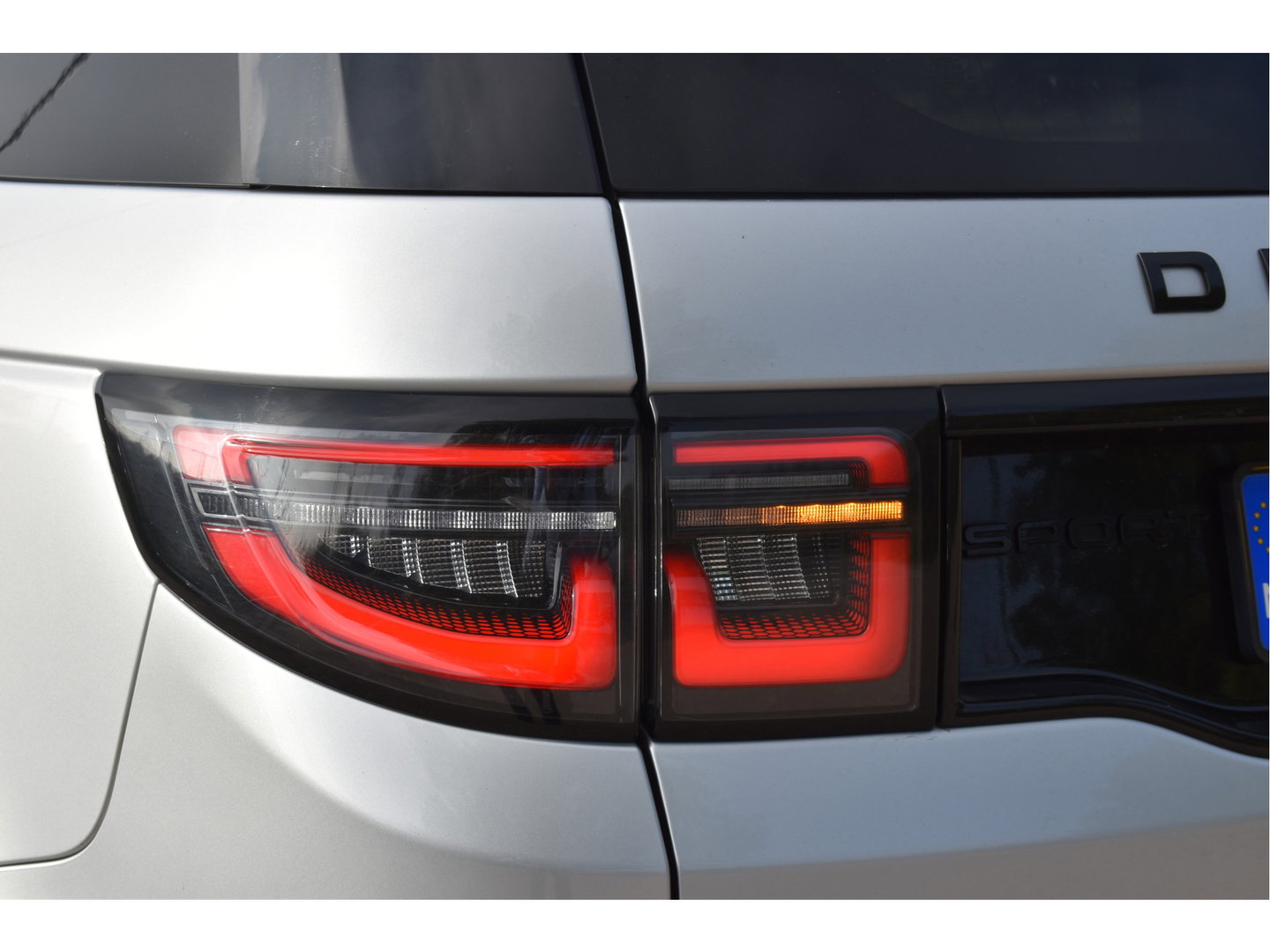 Land Rover Discovery Sport Grijs kenteken 2.0 D165 R-Dynamic | 360 gr.camera | Carplay | DAB | Leder | Full LED | Stoelen nog los aanwezig