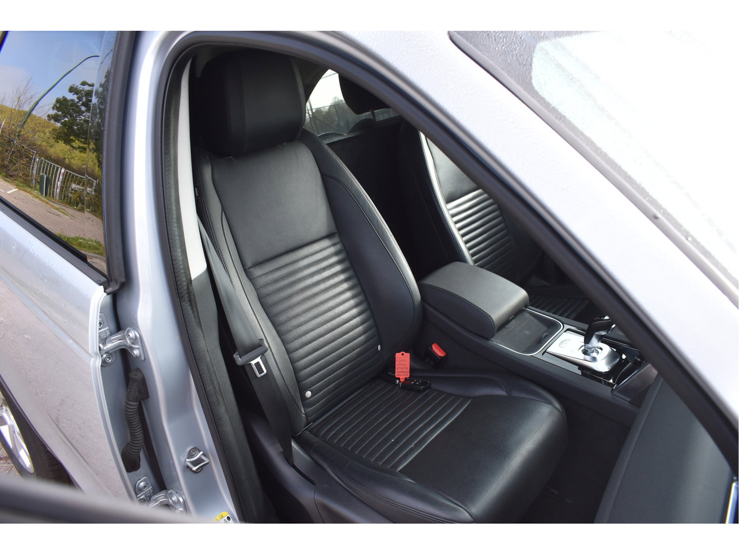 Land Rover Discovery Sport Grijs kenteken 2.0 D165 R-Dynamic | 360 gr.camera | Carplay | DAB | Leder | Full LED | Stoelen nog los aanwezig