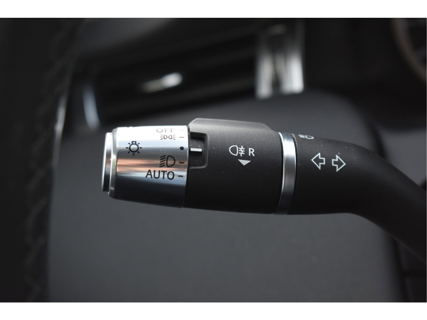 Land Rover Discovery Sport Grijs kenteken 2.0 D165 R-Dynamic | 360 gr.camera | Carplay | DAB | Leder | Full LED | Stoelen nog los aanwezig