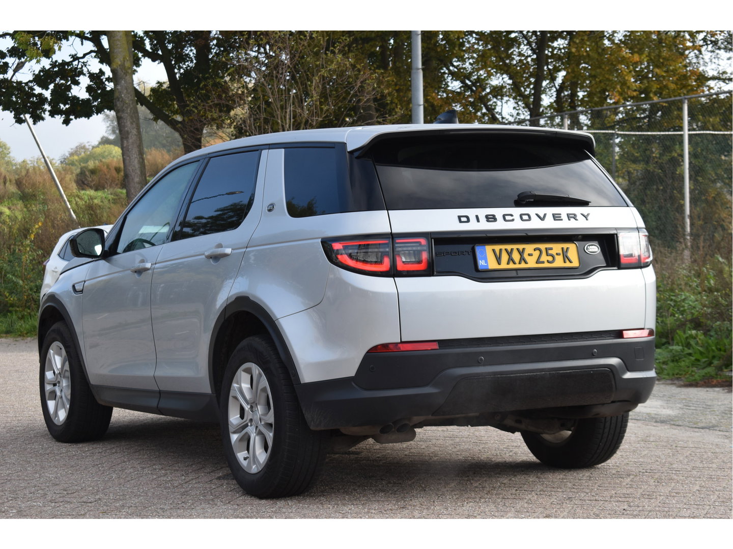 Land Rover Discovery Sport Grijs kenteken 2.0 D165 R-Dynamic | 360 gr.camera | Carplay | DAB | Leder | Full LED | Stoelen nog los aanwezig