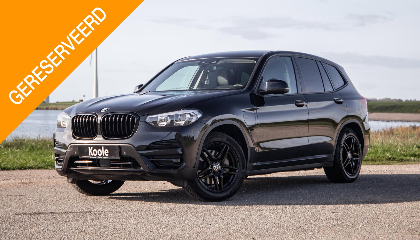 BMW X3 xDrive30e High Executive BLACK LINE / CARPLAY / LEER / STOELVERWARMING / CAMERA / DEALER ONDERHOUDEN