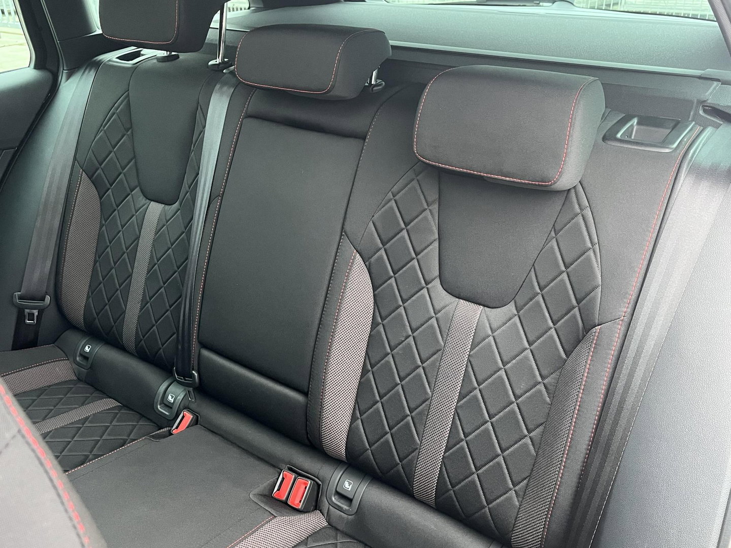 Škoda Octavia Combi 1.4 TSI RS iV PHEV Business | PANO | STANDKACHEL | TREKHAAK