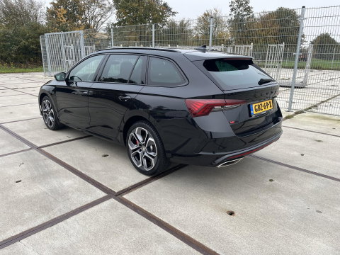 Škoda Octavia Combi 1.4 TSI RS iV PHEV Business | PANO | STANDKACHEL | TREKHAAK