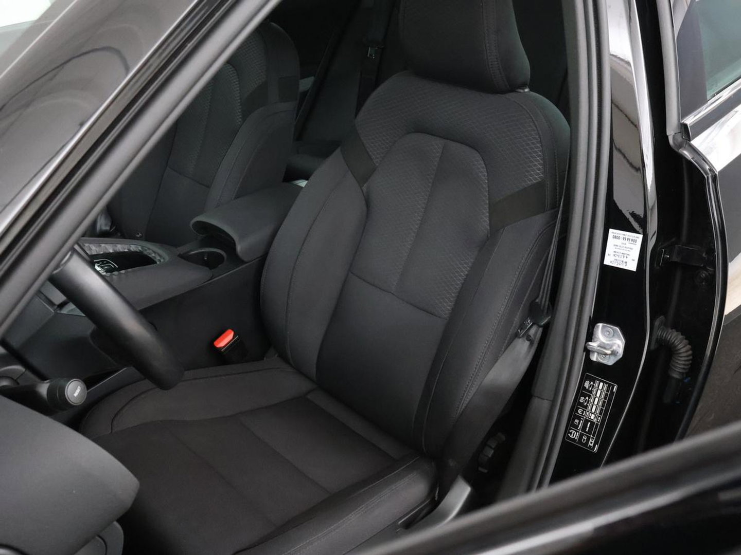 Polestar 2 Long Range Single Motor 78 kWh | SOH 93,2% | Camera | LED | Apple Carplay | Stoelverwarming | DAB |