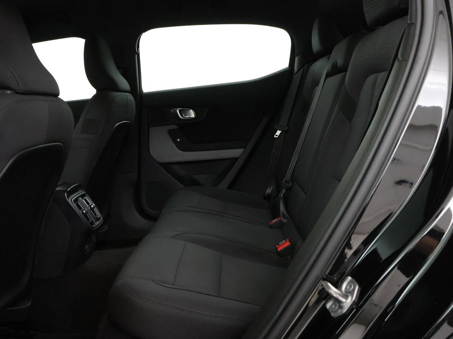 Polestar 2 Long Range Single Motor 78 kWh | SOH 93,2% | Camera | LED | Apple Carplay | Stoelverwarming | DAB |