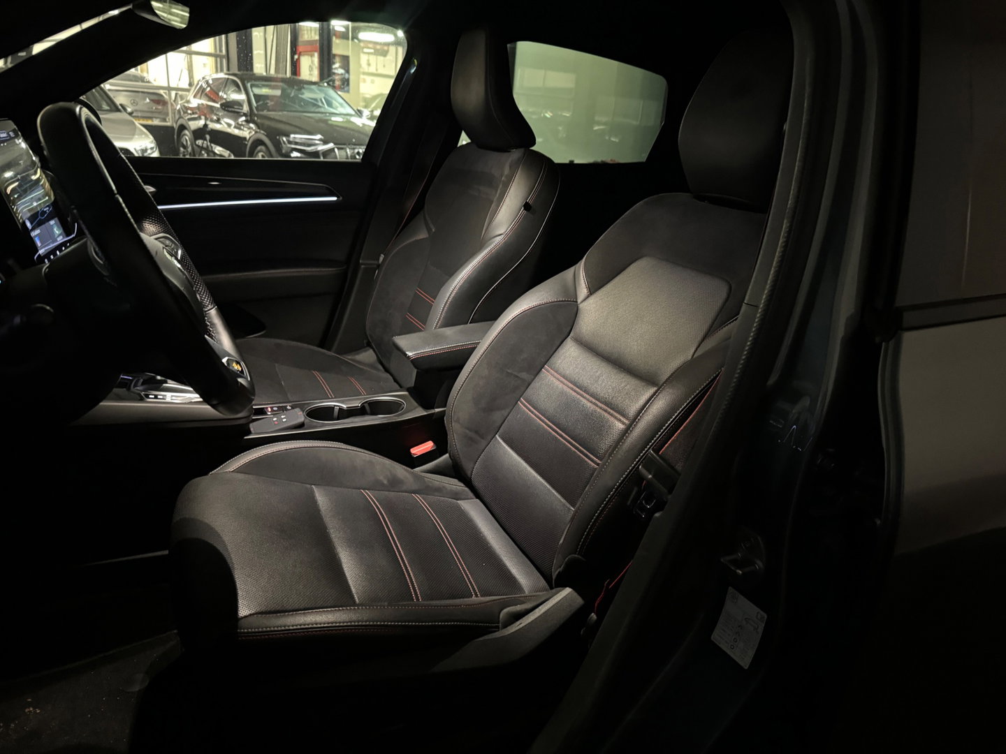 Renault Arkana 1.6 E-Tech Hybrid 145 R.S. Line Pano|Carbon|Camera|Volleder