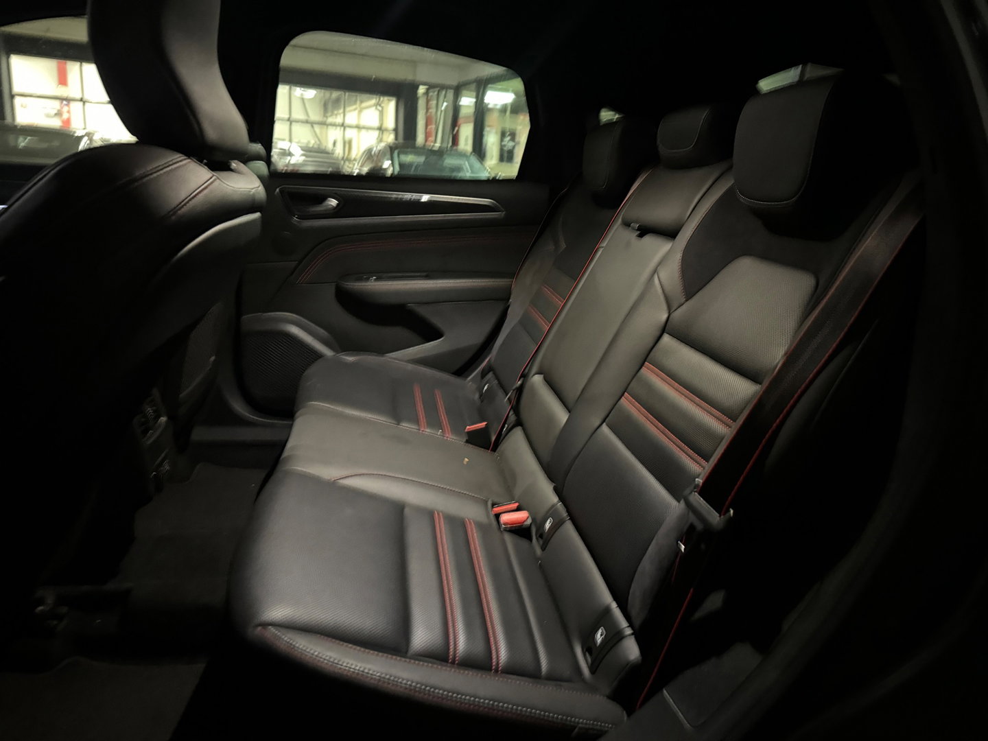 Renault Arkana 1.6 E-Tech Hybrid 145 R.S. Line Pano|Carbon|Camera|Volleder