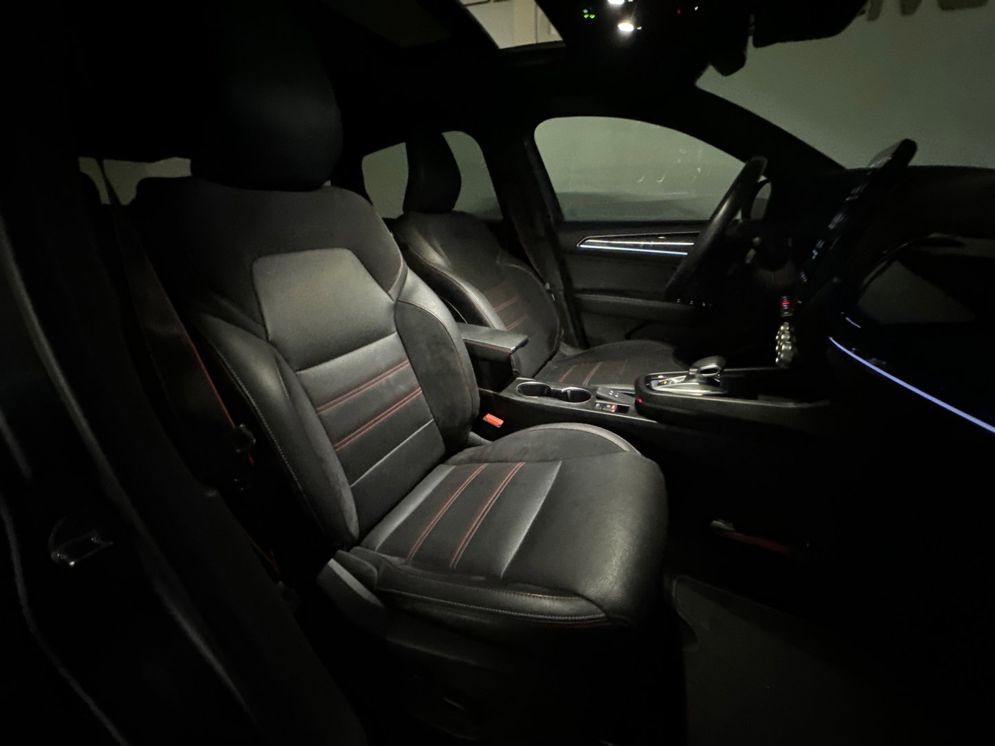Renault Arkana 1.6 E-Tech Hybrid 145 R.S. Line Pano|Carbon|Camera|Volleder