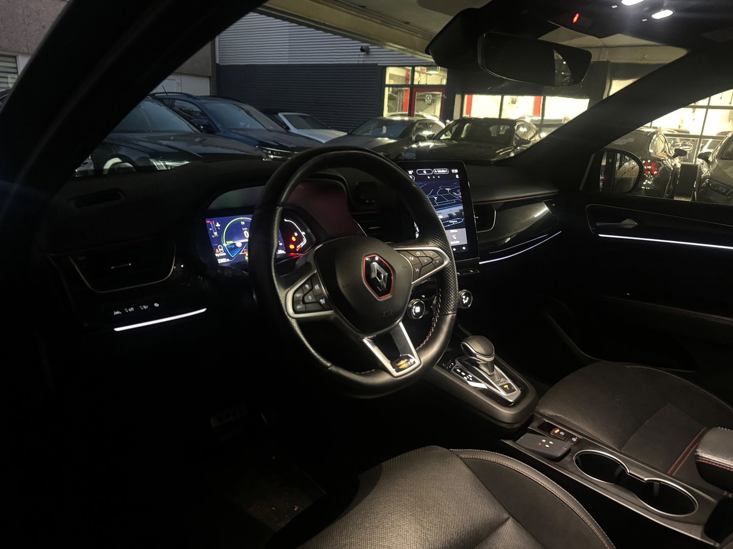 Renault Arkana 1.6 E-Tech Hybrid 145 R.S. Line Pano|Carbon|Camera|Volleder