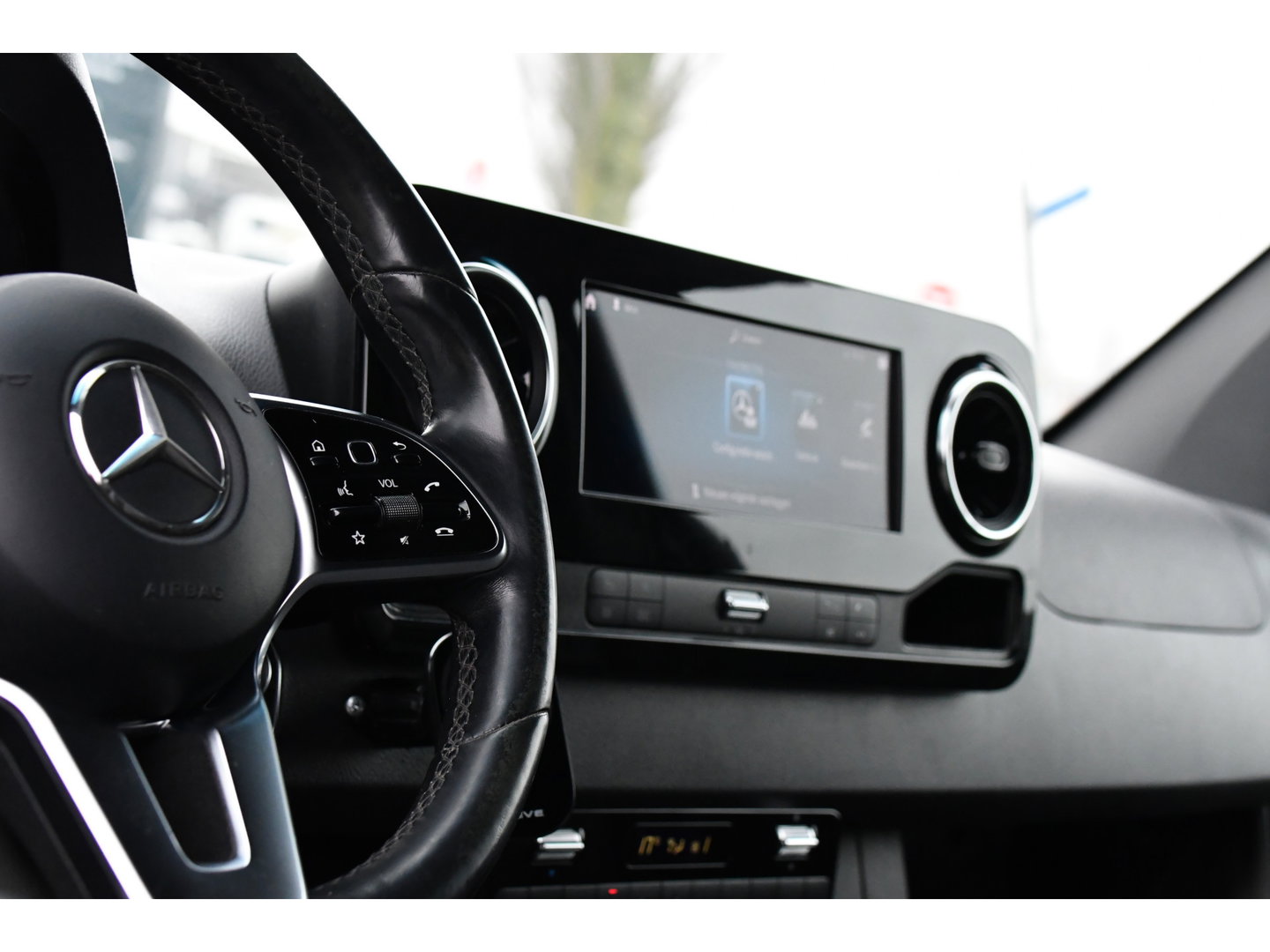 Mercedes-Benz Sprinter 314 2.2 CDI L2H1 Black Edition Cruise, Camera, Carplay, LED, 10,5'' Mbux, Stoelverwarming, Automaat,  Leder, Trekhaak, Uniek!