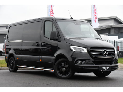 Mercedes-Benz Sprinter 314 2.2 CDI L2H1 Black Edition Cruise, Camera, Carplay, LED, 10,5'' Mbux, Stoelverwarming, Automaat,  Leder, Trekhaak, Uniek!