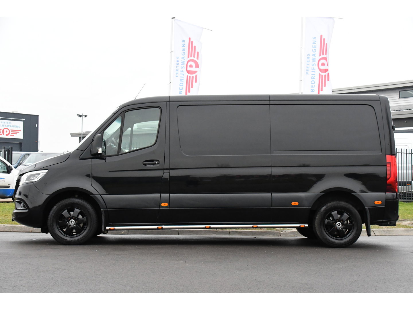 Mercedes-Benz Sprinter 314 2.2 CDI L2H1 Black Edition Cruise, Camera, Carplay, LED, 10,5'' Mbux, Stoelverwarming, Automaat,  Leder, Trekhaak, Uniek!