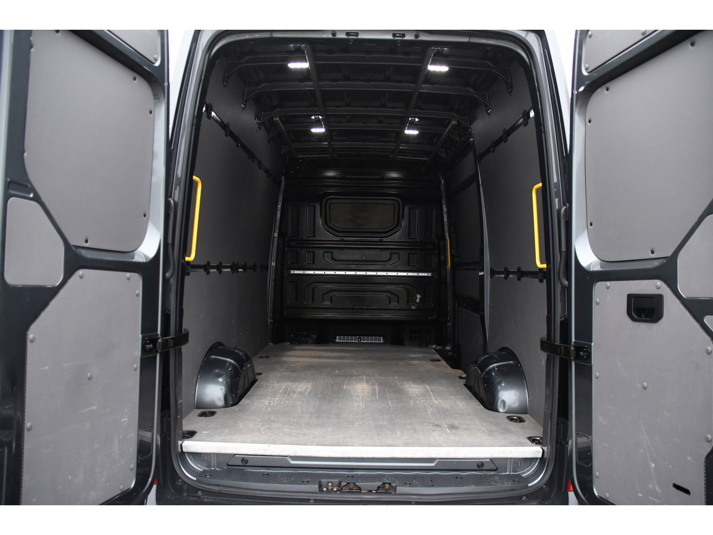 MAN TGE 3.160 35 2.0 L3H3 RDW PB Edition Full Options! Cruise, Camera, Carplay, 3500kg Trekhaak, LED, Stoelverwarming, Massage Stoel, Automaat, 164pk, Uniek!