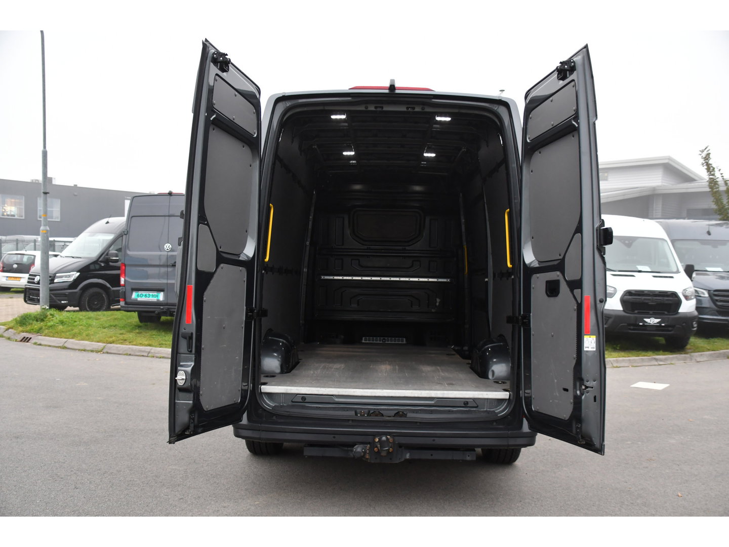 MAN TGE 3.160 35 2.0 L3H3 RDW PB Edition Full Options! Cruise, Camera, Carplay, 3500kg Trekhaak, LED, Stoelverwarming, Massage Stoel, Automaat, 164pk, Uniek!
