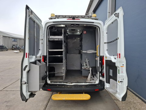 Ford Transit 330 2.0 TDCI L2H2 Trend AIRCO / CRUISE CONTROLE / L2H2 / KASTEN INRICHTING / EURO 6