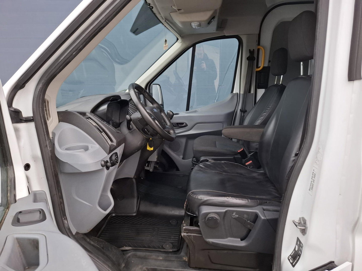 Ford Transit 330 2.0 TDCI L2H2 Trend AIRCO / CRUISE CONTROLE / L2H2 / KASTEN INRICHTING / EURO 6