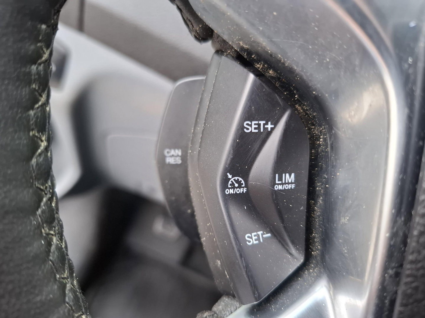 Ford Transit 330 2.0 TDCI L2H2 Trend AIRCO / CRUISE CONTROLE / L2H2 / KASTEN INRICHTING / EURO 6