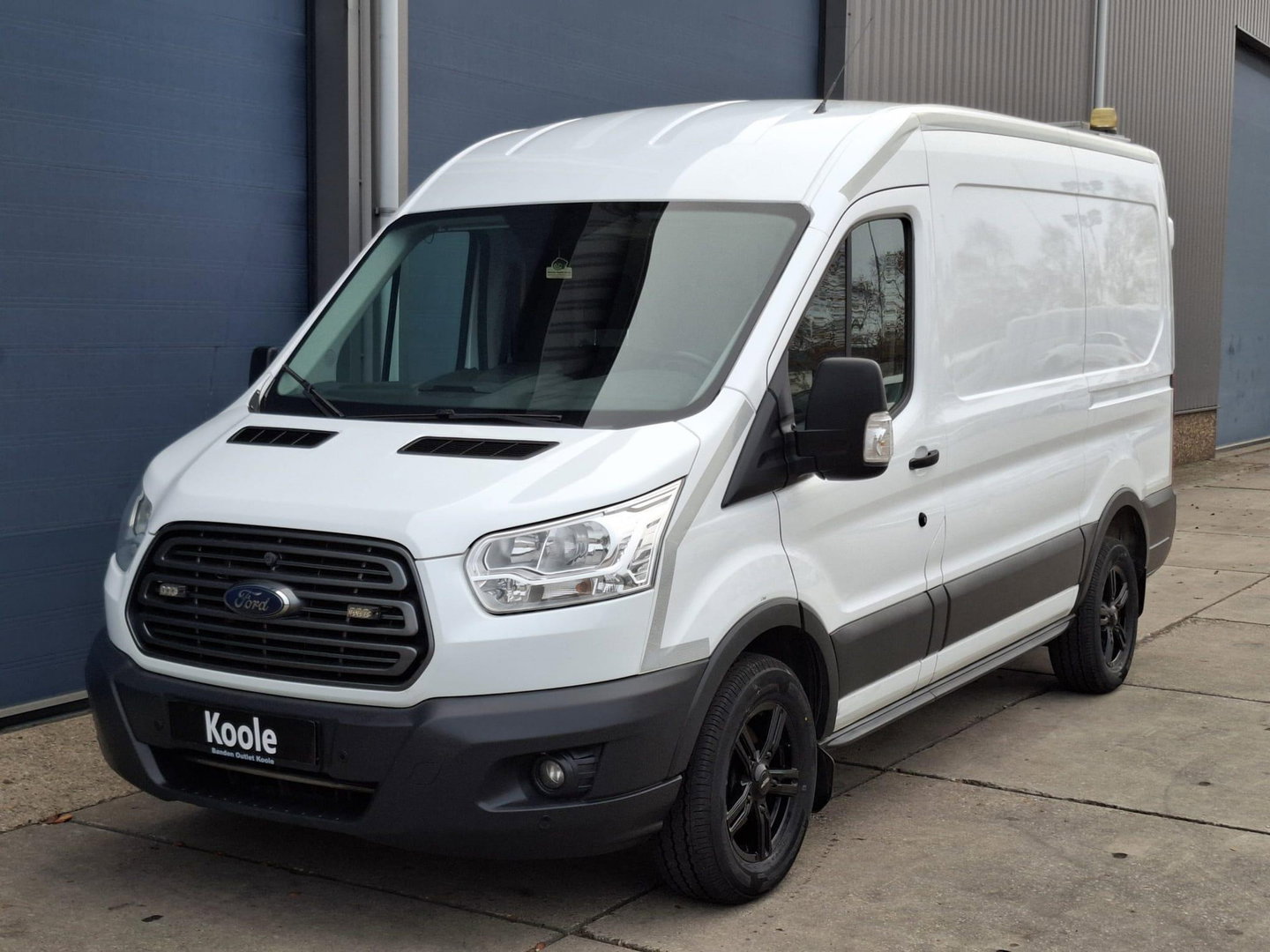 Ford Transit 330 2.0 TDCI L2H2 Trend AIRCO / CRUISE CONTROLE / L2H2 / KASTEN INRICHTING / EURO 6