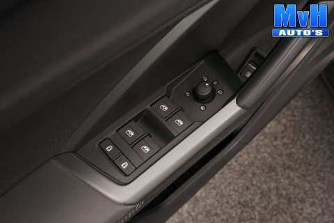Audi Q3 45 TFSI PHEV S-Edit|S-Line|STOEL/STUUR.VERW|TREKH|SOH86%