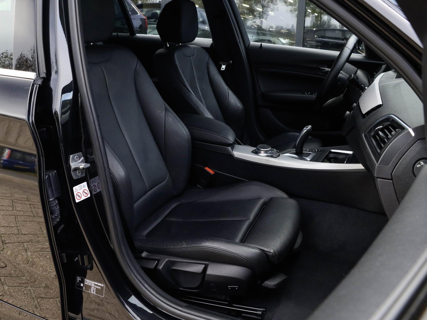 BMW 1-serie 118i High Executive M Sport Leder Automaat
