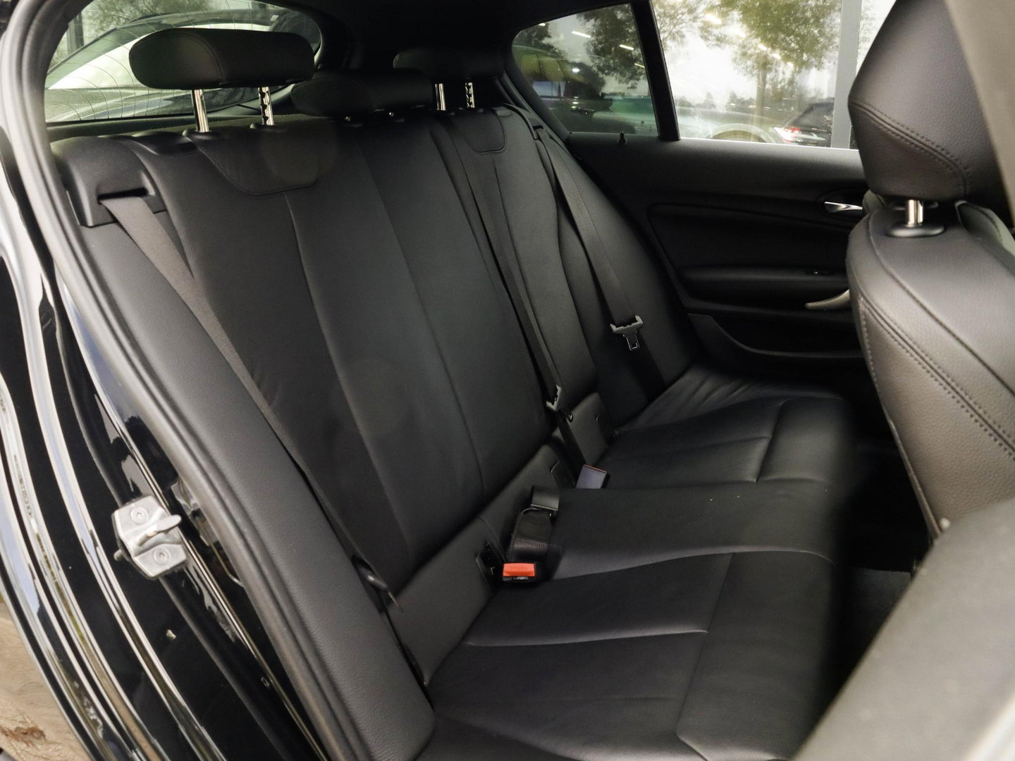 BMW 1-serie 118i High Executive M Sport Leder Automaat